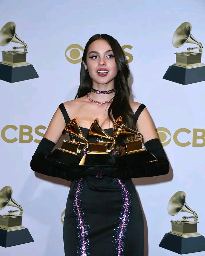 Olivia Rodrigo Grammy Awards
Olivia Rodrigo photo 