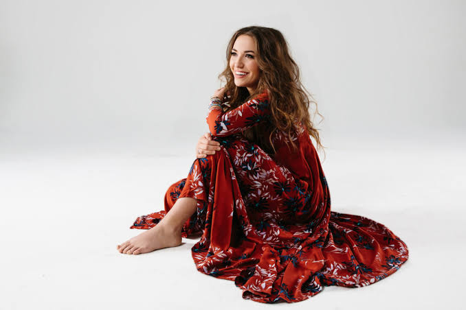 Lauren Daigle photo 