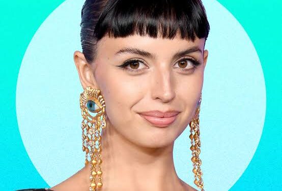 Rebecca Black Biography: Age, Birthday, Parents, Siblings, Boyfriend, Nationality, Career, Songs, Net Worth