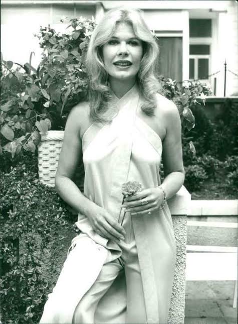 Loretta Swit photo