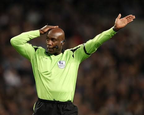 Uriah Rennie photo